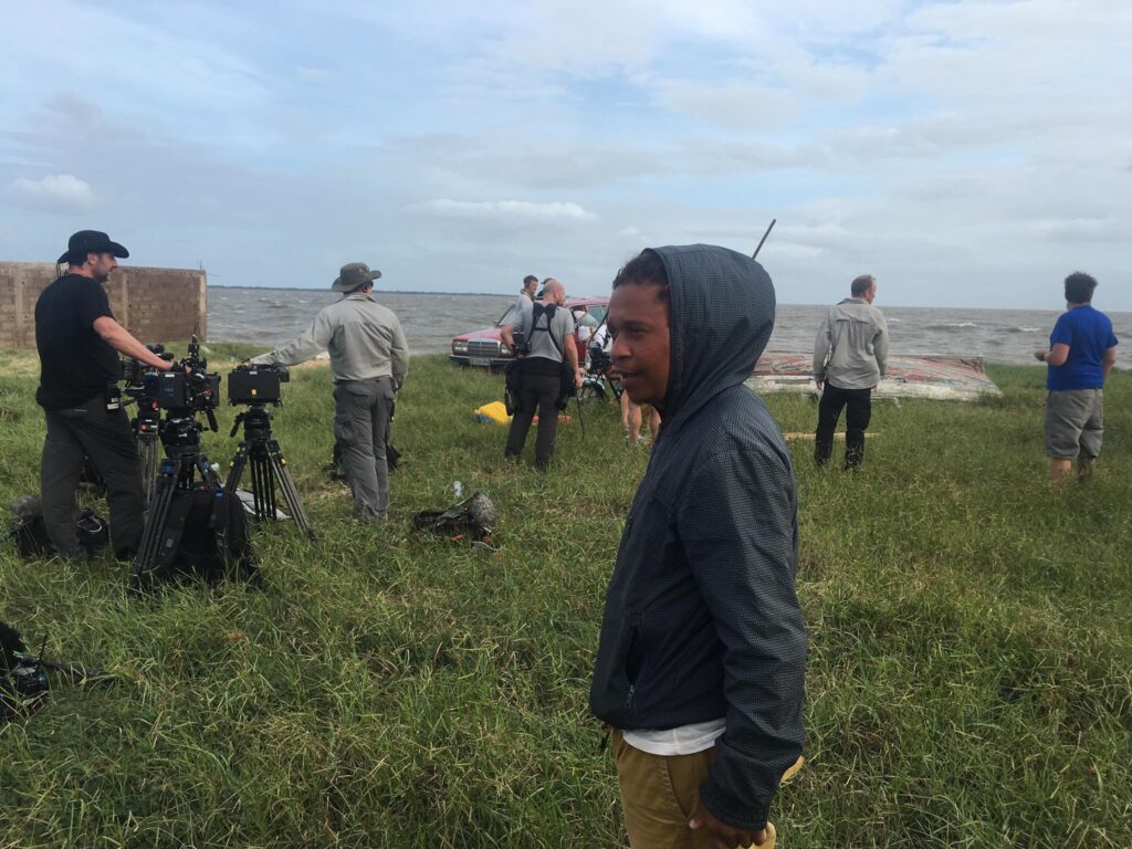 Equipa do filme durante as filmagens de the grand tour, em Moçambique, com Niigma Filmes MZ